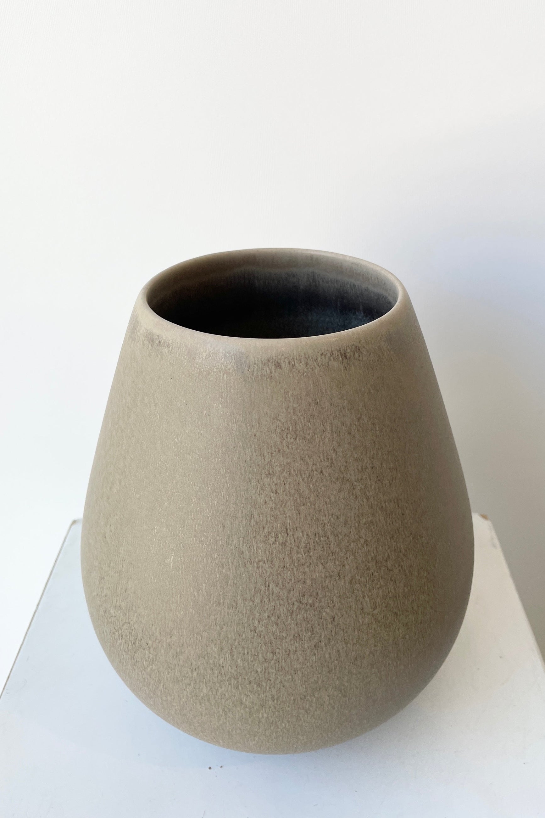 Ease Stone Round Vase