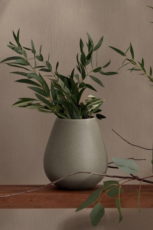 Ease Stone Round Vase