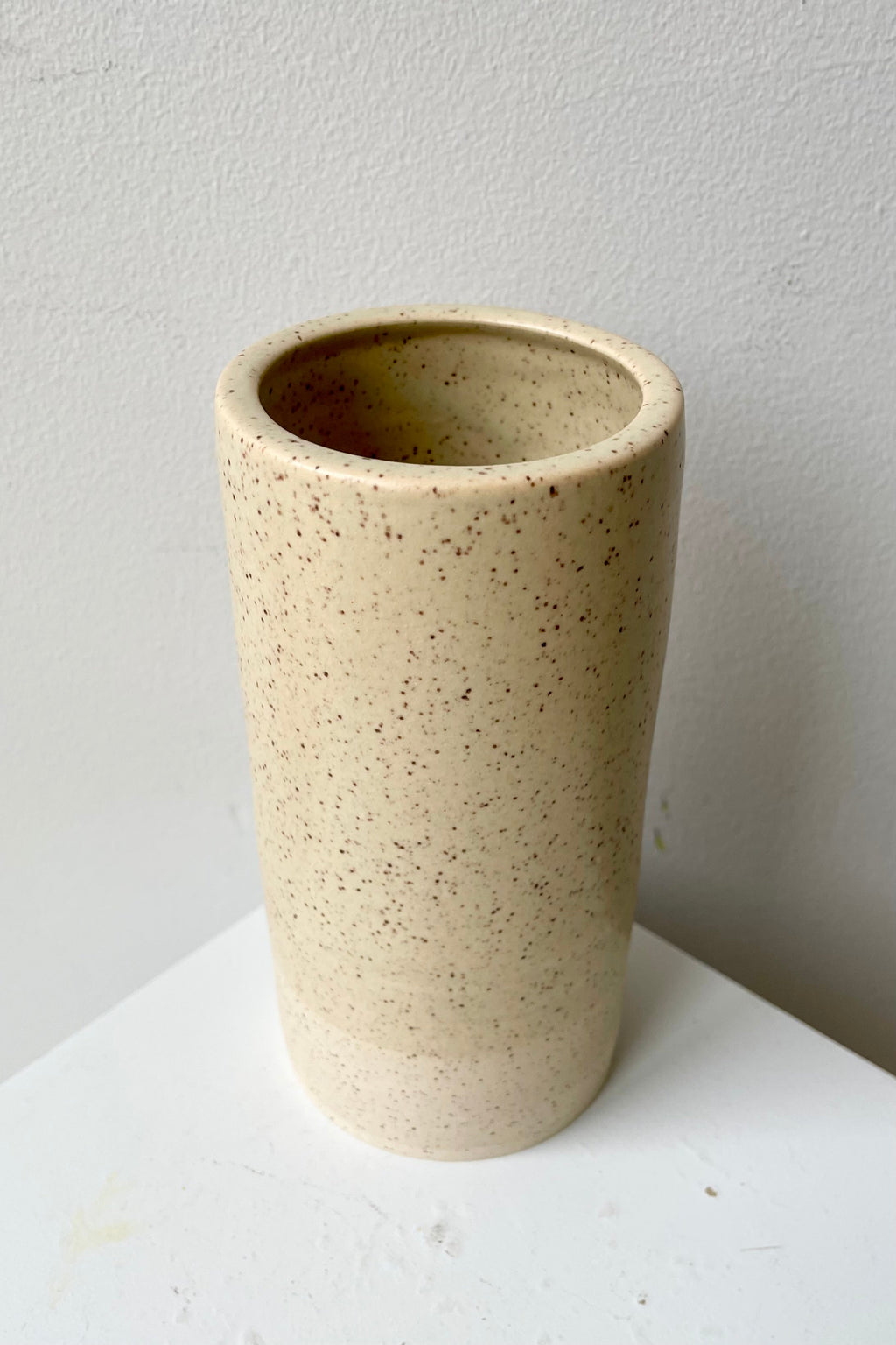 Jacqueline Vase Butter Speckle Small