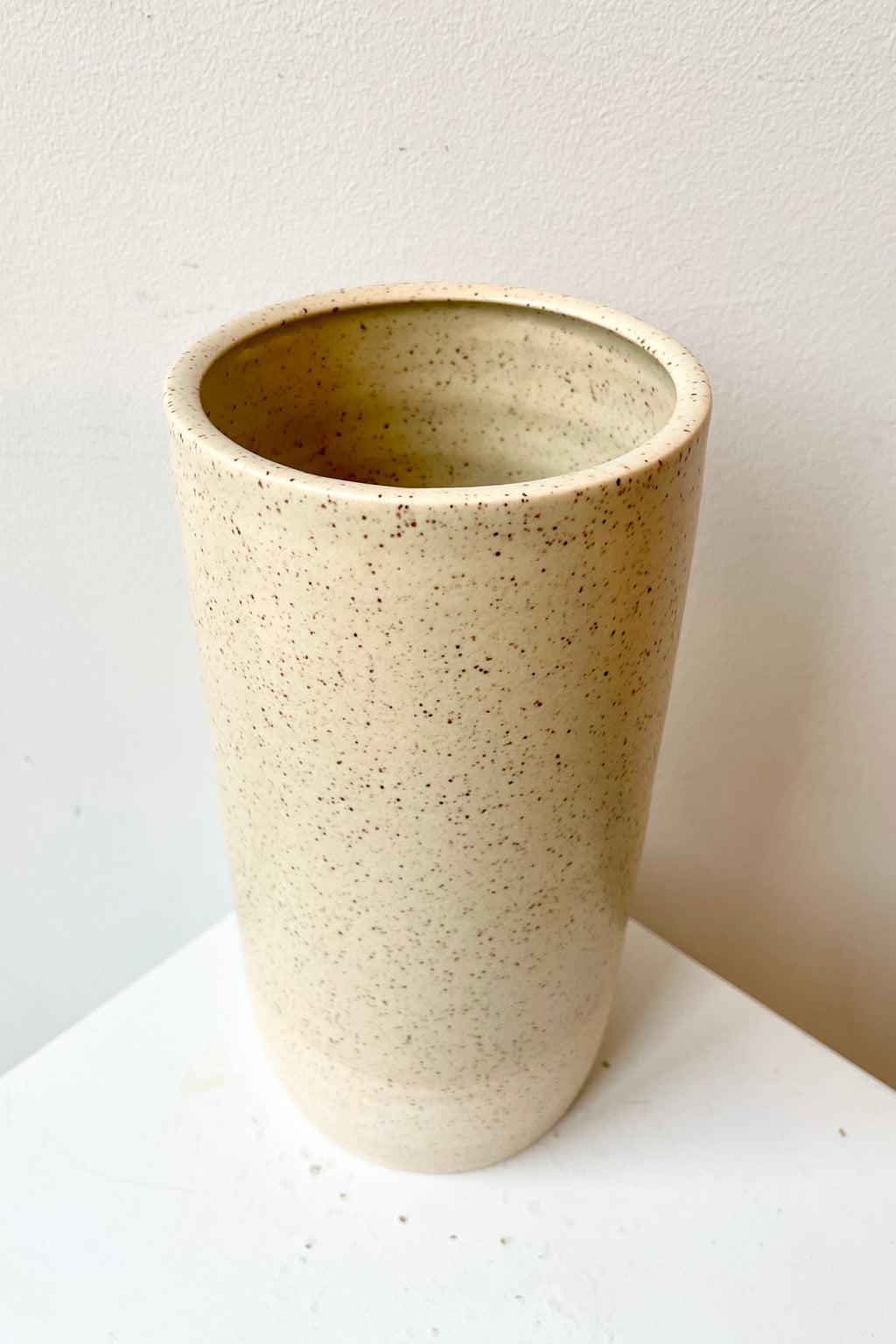 Jacqueline Vase Butter Speckle Large