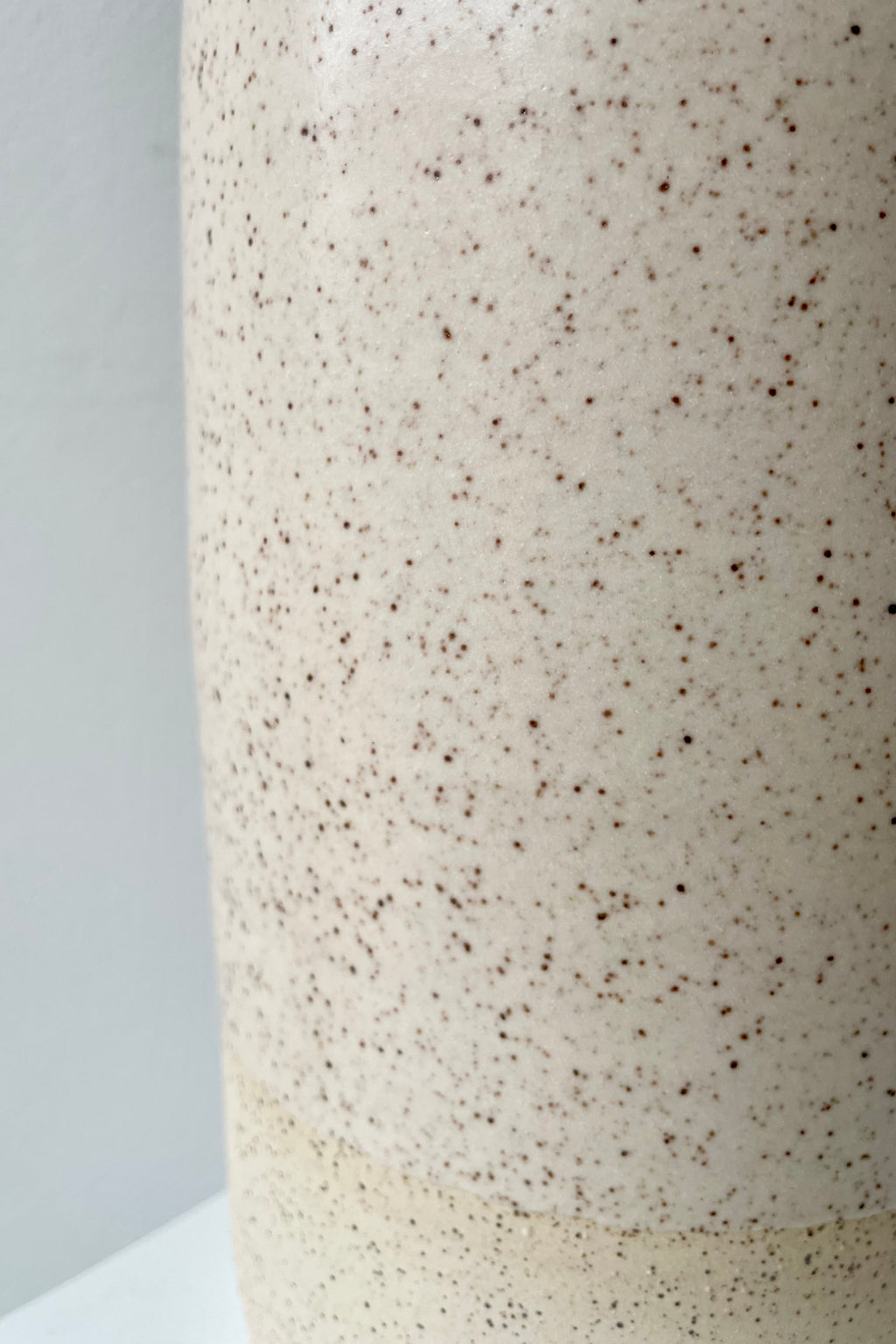 Jacqueline Vase Cream Speckle Large