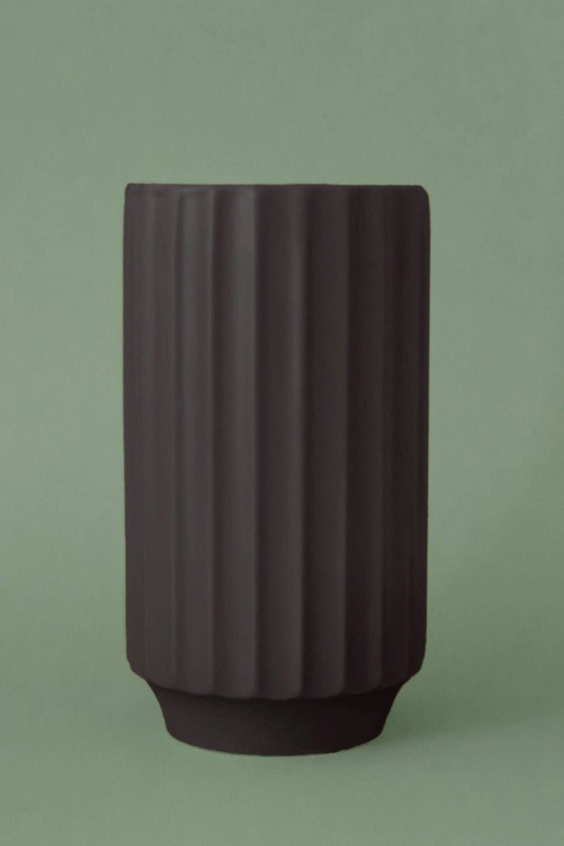 Monroe Vase Black